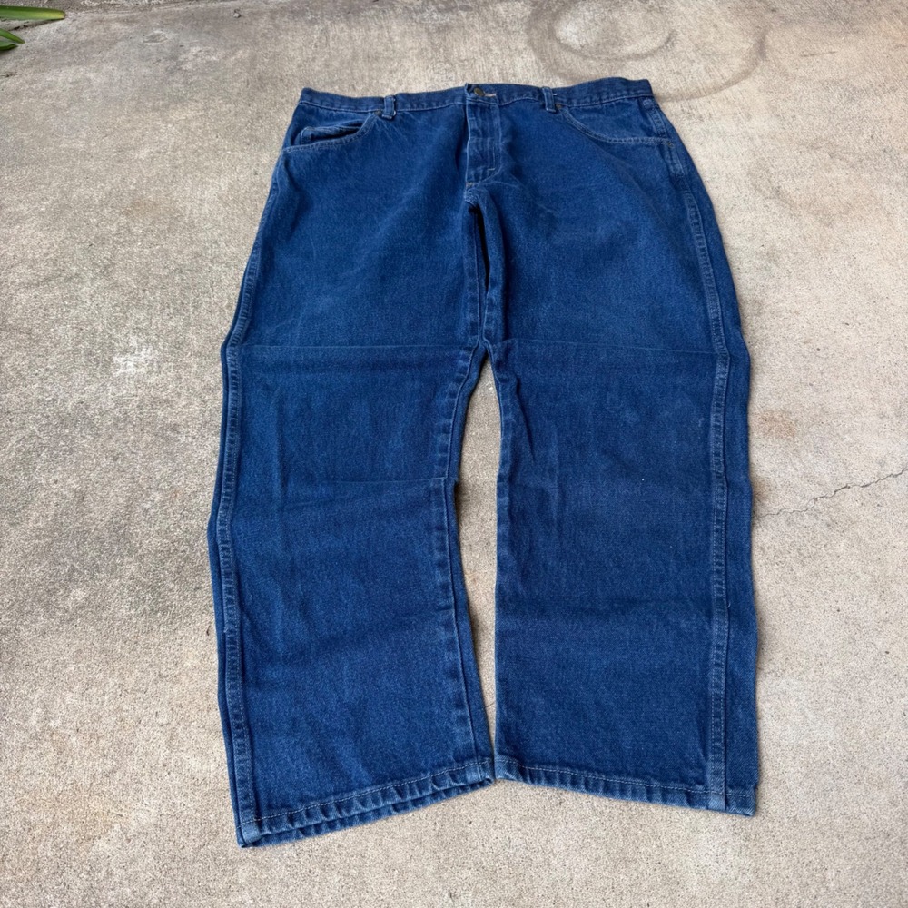 Wrangler Rugged Wear Mens Blue Straight Leg Denim Jeans 42x29 39902PW Dark Wash